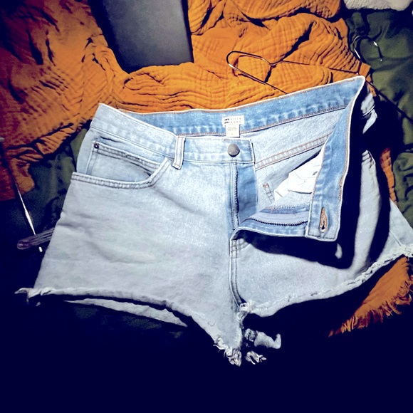 Billabong Jean Shorts frayed ends light blue Size 30 large womens - Picture 1 of 15
